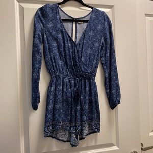Hollister long sleeve wrap romper - size small